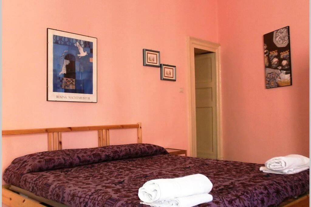 Three Rooms Near Central Station Катания Екстериор снимка